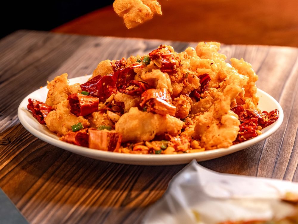 Crisp-fried spicy fish fillet with dried chilies